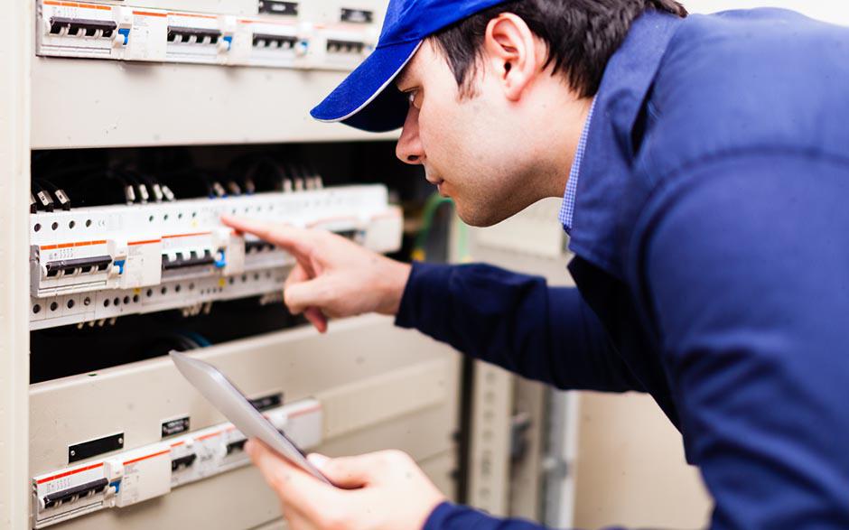 cherche électricien pas cher Paris 15